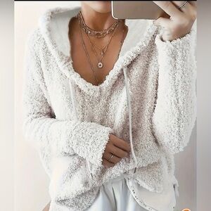 Fuzzy Sweater Hoodie Size Large NWOT